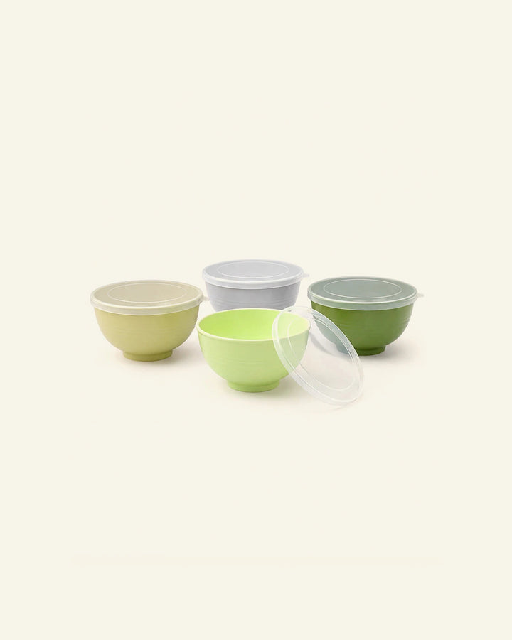 Large Plastic Serving Bowls with Lids – Set of 4