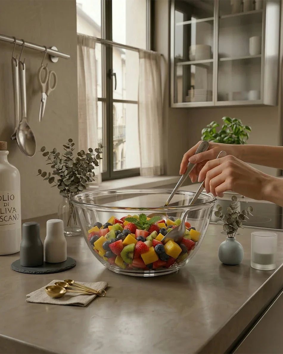 Glass-Salatschüssel mit Salatbesteck aus Edelstahl